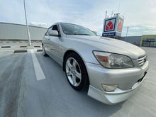 Load image into Gallery viewer, *Sold* 1999 Toyota Altezza RS200 Z-Edition
