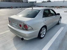 Load image into Gallery viewer, *Sold* 1999 Toyota Altezza RS200 Z-Edition
