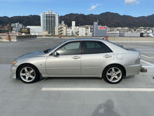 Load image into Gallery viewer, *Sold* 1999 Toyota Altezza RS200 Z-Edition
